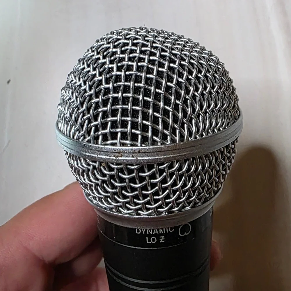 Shure SM48 Dynamic Vocal Microphone Lo-Z Cardioid Handheld Mic Black Silver W2
